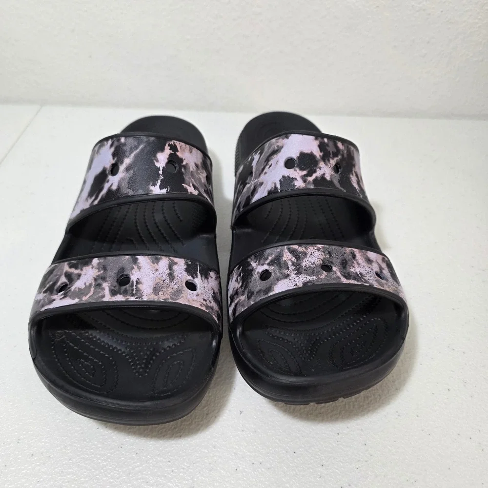 CROCS classic sandals
